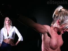 Amateur Milfs beim brutalen BDSM